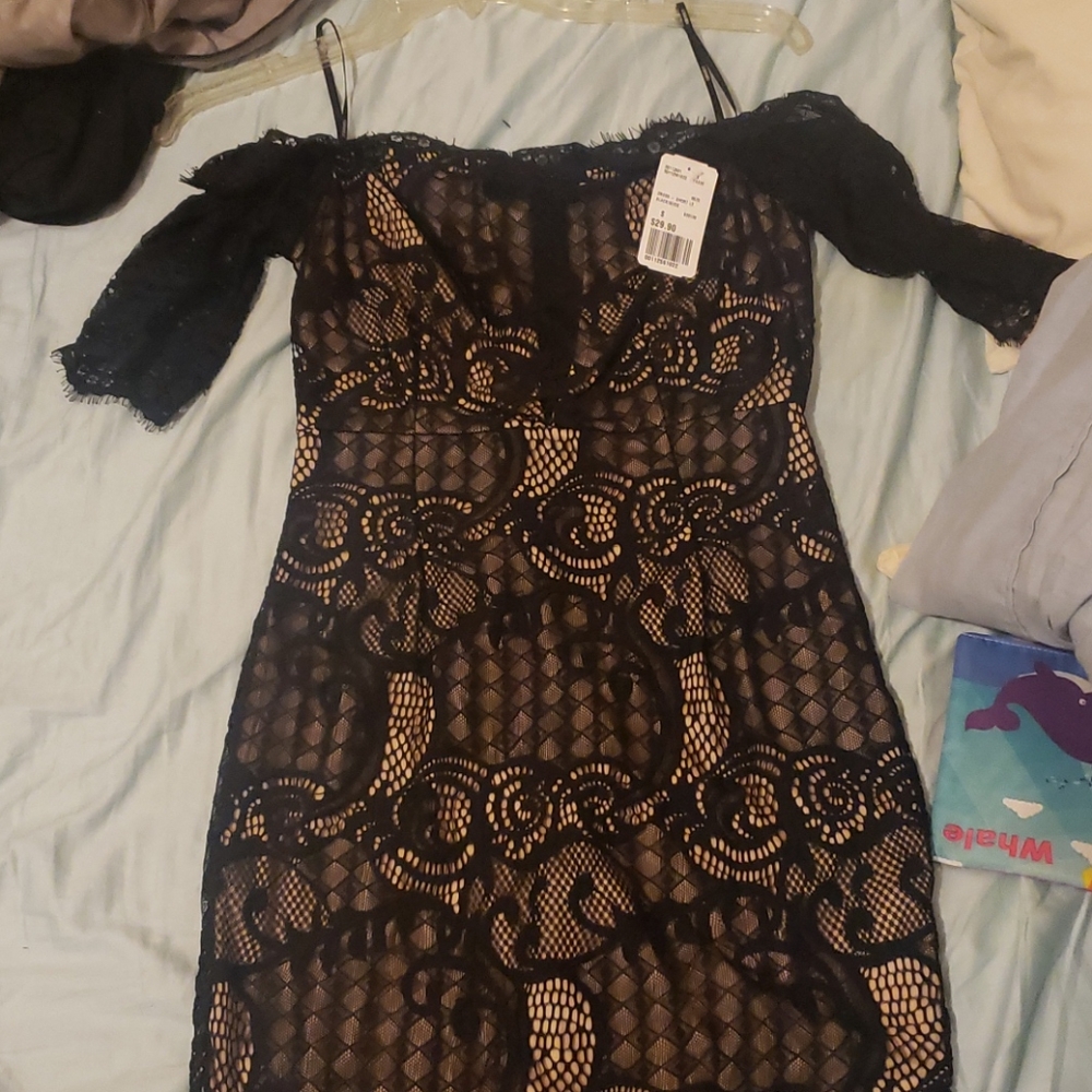 Forever 21 lace dress